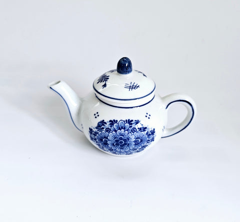 Collectible Hand-Painted Porcelain Floral Design Delft blue Small Teapot