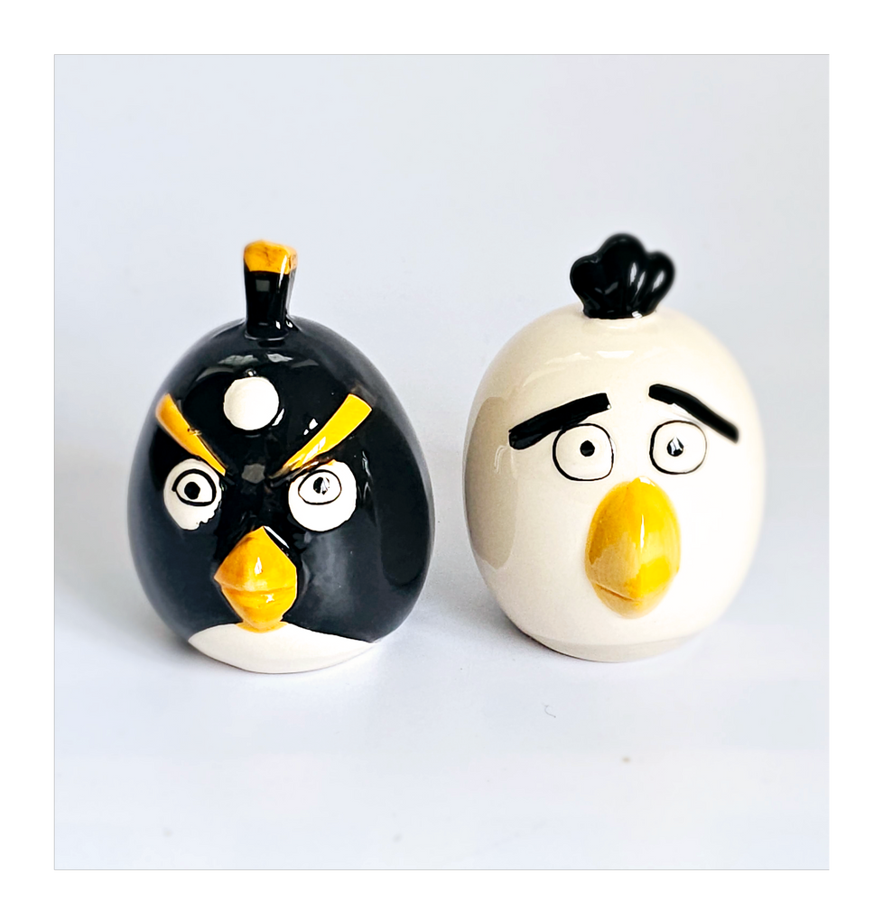 Rare DRL Angry Birds Ceramic Salt & Pepper Shaker