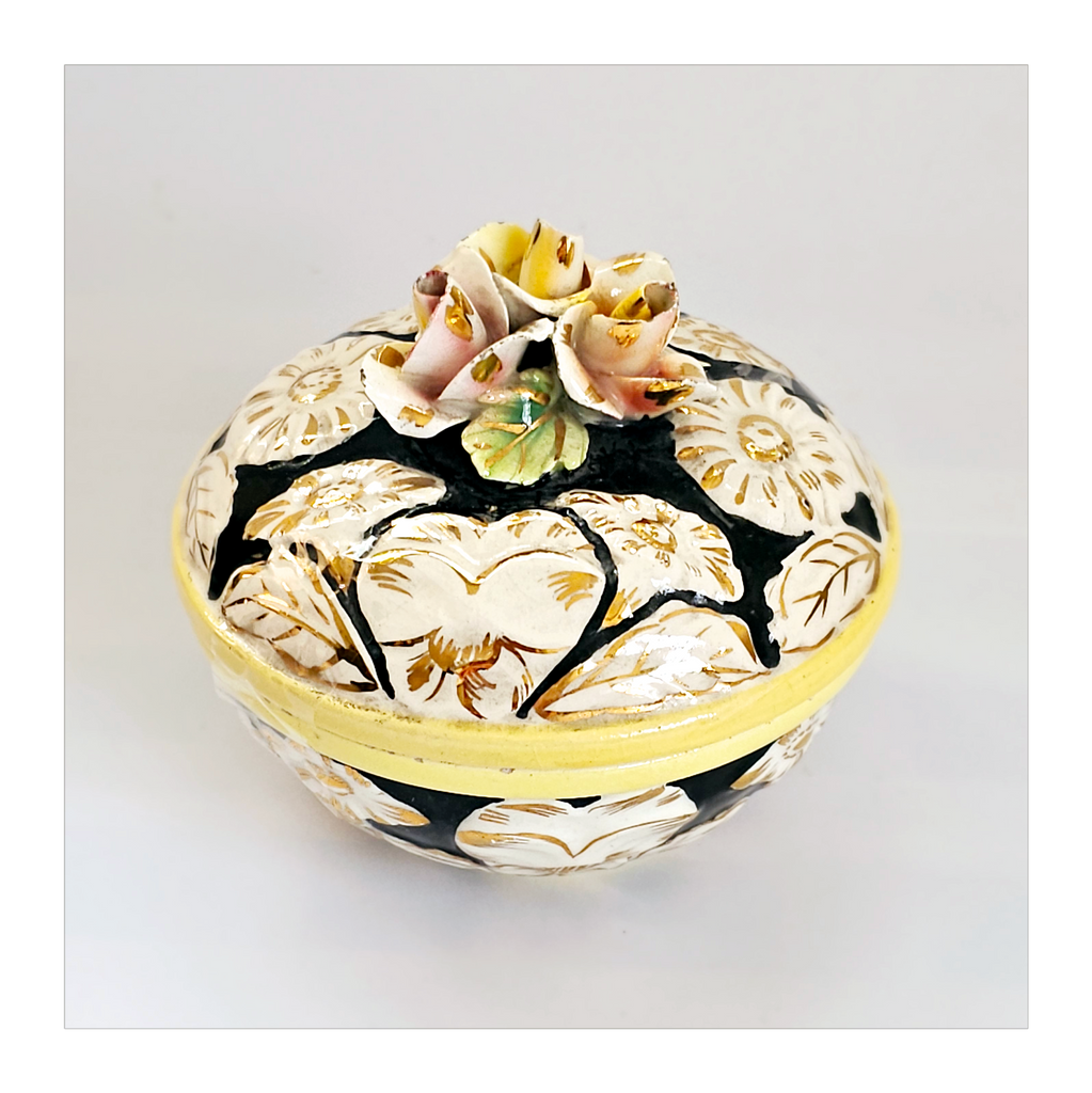 Rare Vintage Italian Hand Painted Majolica Floral Embossed Lidded Sweet Bowl / Jewellery Box