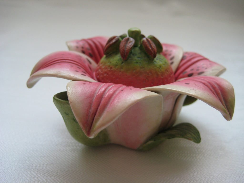 Lily Teapot