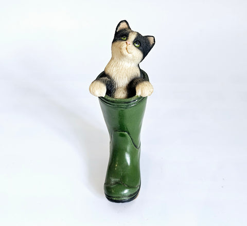 Vintage 1970's Leonardo Collection Kitten in Green Wellington Boot Figurine