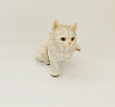 Vintage 1980's Hand Painted Harvey Knox (Homco) Ceramic White Persian Cat / Kitten Figurine