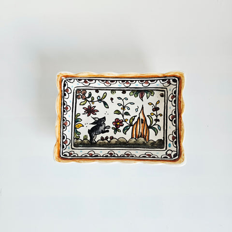 Vintage Filcer Portugal Hand-Painted Ceramic Trinket Dish – 17th Century Style Leaping Rabbit