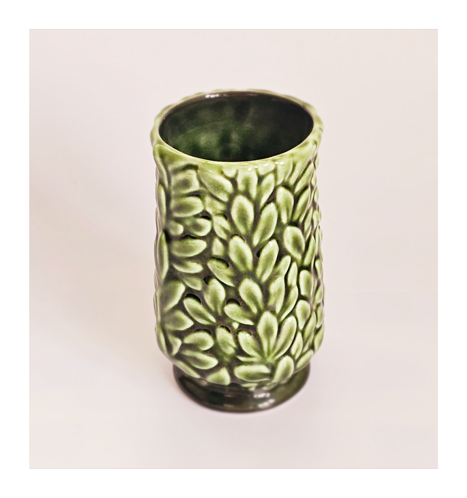 Vintage Sylvac Vase No 4537 from the Privit Range
