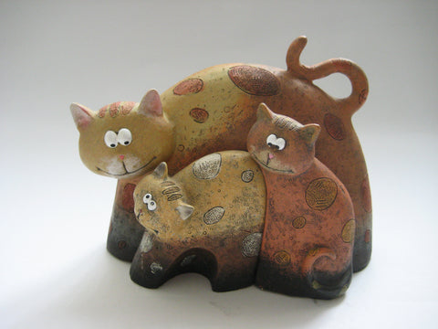 Ceramic Cats Statues / Ornaments